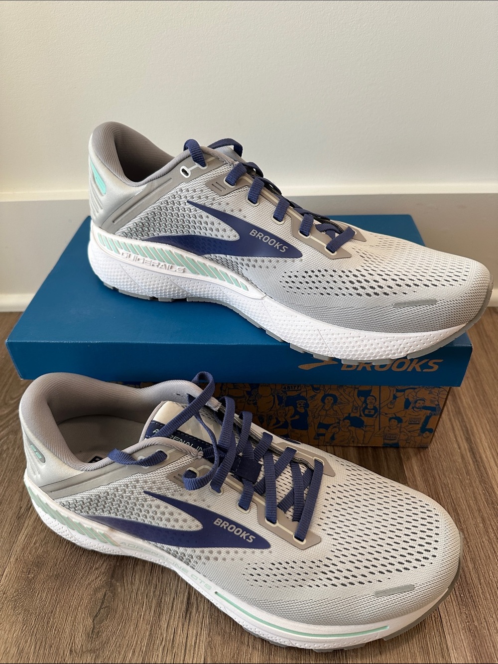 Brooks Women's Adrenaline GTS Running Shoes - Light Gray, Purple, & Mint Accents - Picture 6 of 6